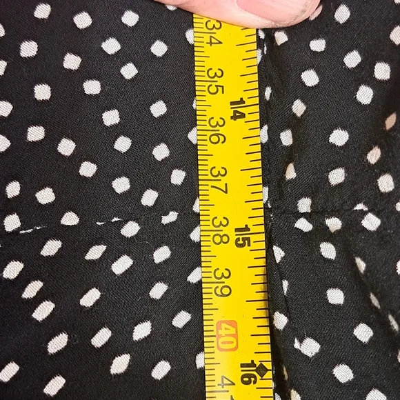 DR 10 Urban Outfitters Romper Shorts Sz 8 Button Front Collar Side Zip Lined - Picture 10 of 10